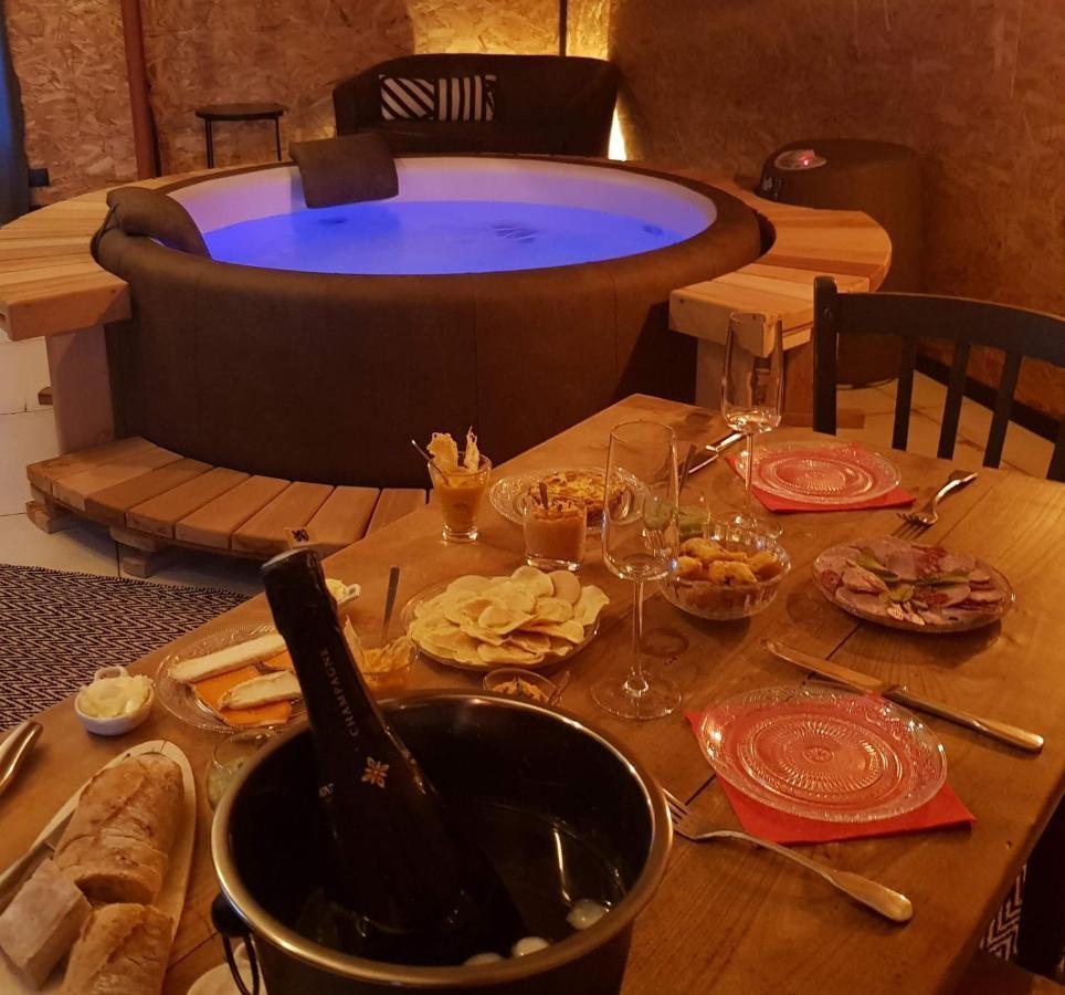 Au Soleil Vert - Chambre De Charme Avec Spa Et Sauna Prives Zeggers-Cappel Zewnętrze zdjęcie